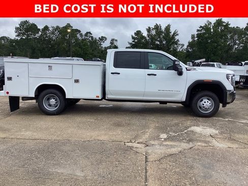 New 2025 GMC Sierra 3500 Pro w/ Convenience Package image 4