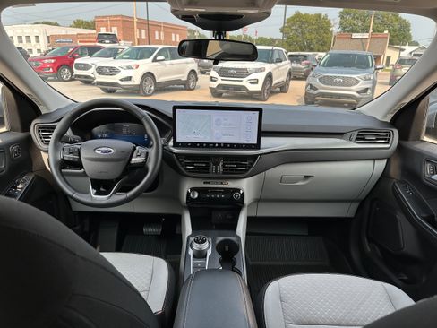 Used 2023 Ford Escape Active w/ Tech Pack #2 image 9