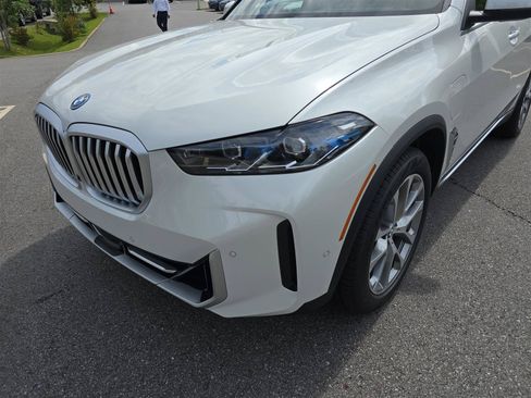 Used 2026 BMW X5 xDrive50e AWD/4WD image 10