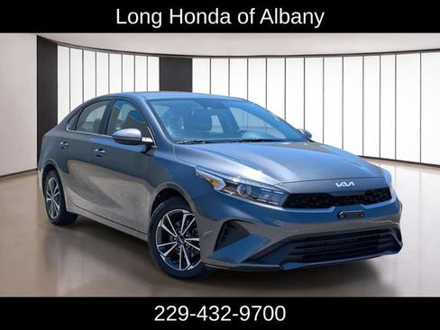 Used 2024 Kia Forte LXS FWD image 5