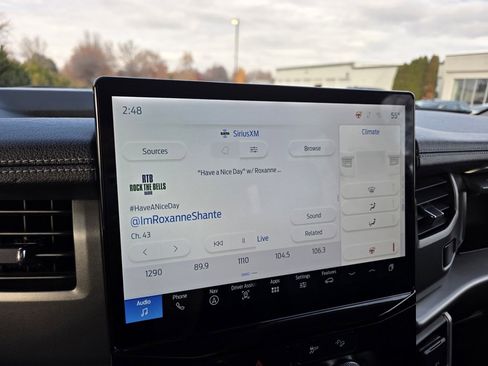 Used 2023 Ford Expedition Max XLT image 16