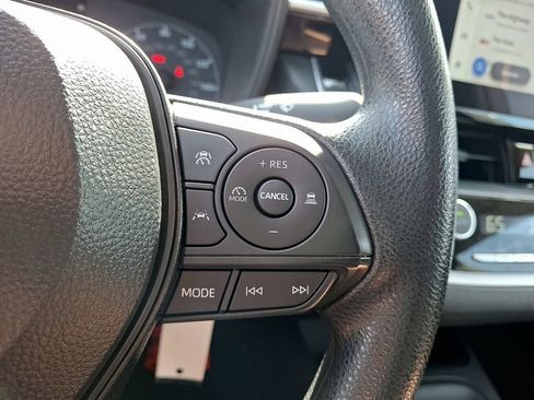 Used 2025 Toyota Corolla LE FWD image 22