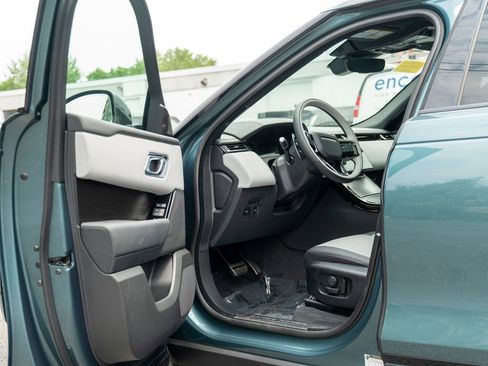 New 2026 Land Rover Range Rover Velar Dynamic SE image 10