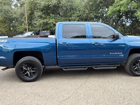 Used 2017 Chevrolet Silverado 1500 LT w/ All Star Edition AWD/4WD image 4