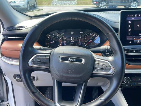 Used 2022 Jeep Compass Limited AWD/4WD image 21