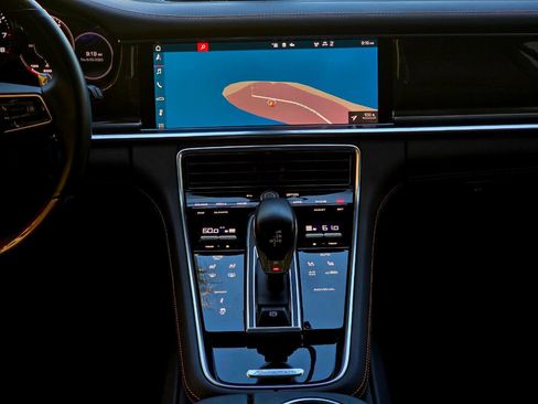 Used 2021 Porsche Panamera 4 image 67