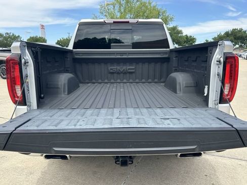 Used 2022 GMC Sierra 1500 SLT AWD/4WD image 34