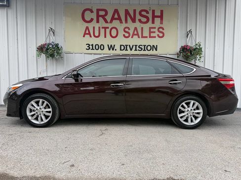 Used 2013 Toyota Avalon XLE Premium image 5