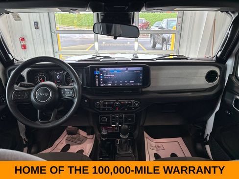 Used 2025 Jeep Wrangler Unlimited Sport AWD/4WD image 19