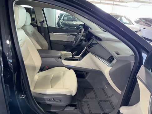 Used 2019 Cadillac XT5 Premium Luxury image 10