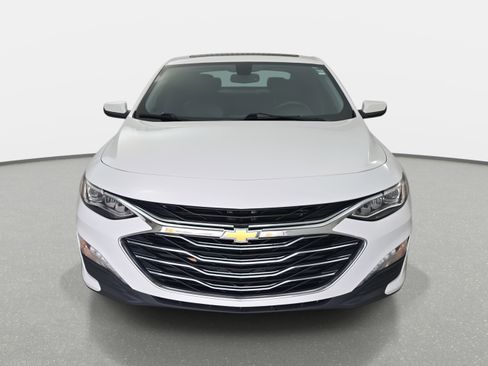 Used 2020 Chevrolet Malibu Premier image 2