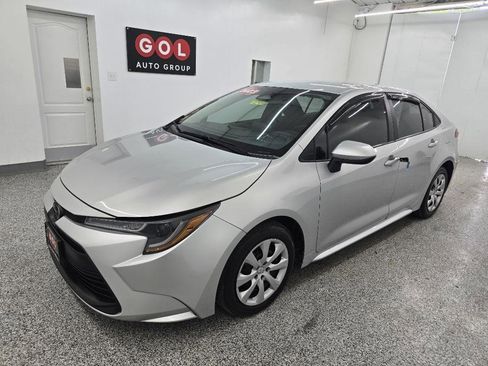 Used 2023 Toyota Corolla LE FWD image 4