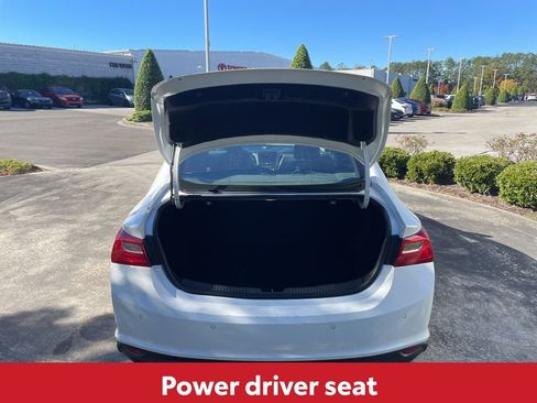 Used 2024 Chevrolet Malibu LT image 15