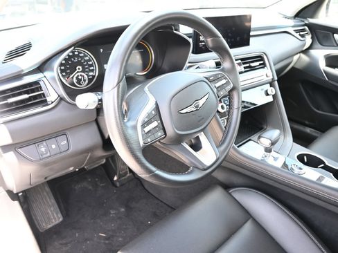 Used 2025 Genesis G70 2.5T RWD image 11