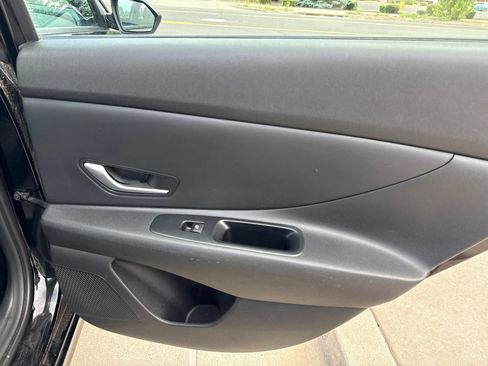 Used 2024 Hyundai Elantra SEL FWD image 20