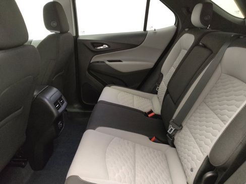 Used 2020 Chevrolet Equinox LS w/ LPO, Cargo Package FWD image 18