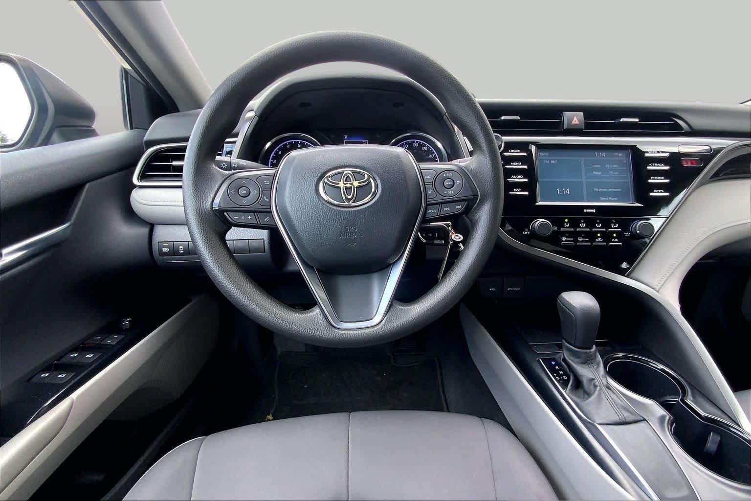 Used 2020 Toyota Camry LE FWD image 6