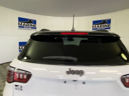 Used 2023 Jeep Compass Trailhawk w/ Sun and Sound Group AWD/4WD image 9