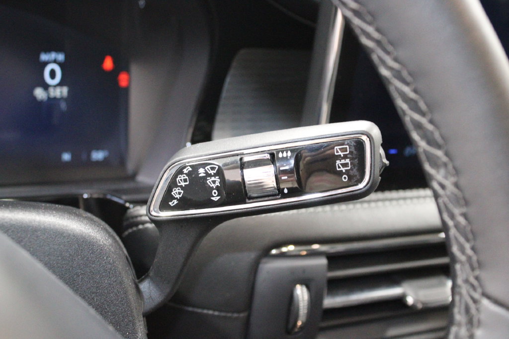Used 2023 Lincoln Corsair AWD w/ Equipment Group 101A image 27