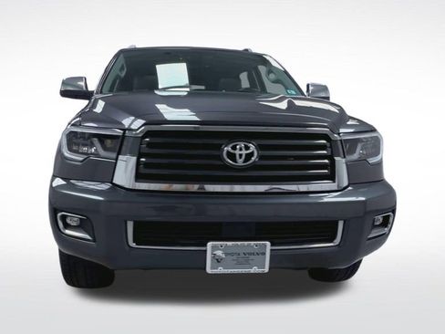 Used 2018 Toyota Sequoia Limited w/ Safety & Convenience Package AWD/4WD image 3