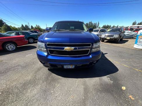 Used 2012 Chevrolet Tahoe LT w/ Luxury Package AWD/4WD image 2
