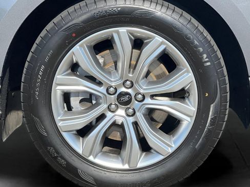 Used 2024 Ford Edge Titanium image 34