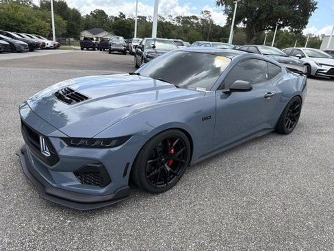 Used 2024 Ford Mustang GT RWD image 5