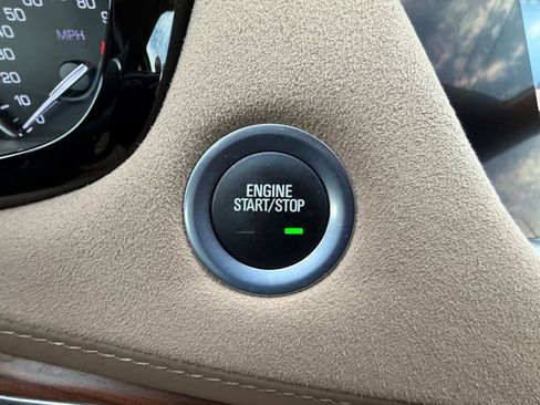 Used 2018 Cadillac XT5 Platinum AWD/4WD image 26