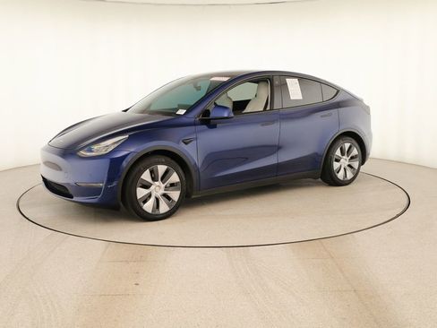 Used 2021 Tesla Model Y Long Range AWD/4WD image 10