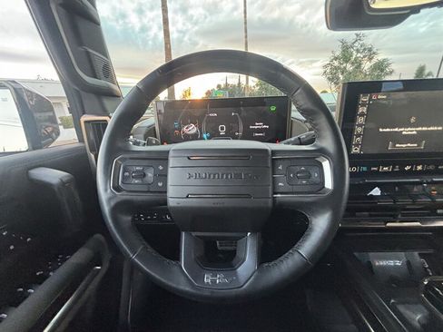 Used 2025 GMC Hummer EV 3X w/ LPO, Sport Package AWD/4WD image 19
