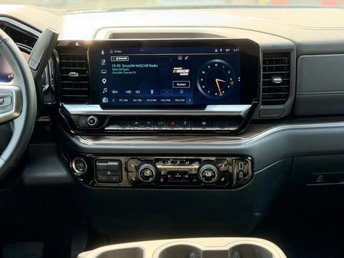 Used 2024 Chevrolet Silverado 1500 LT w/ Protection Package AWD/4WD image 24