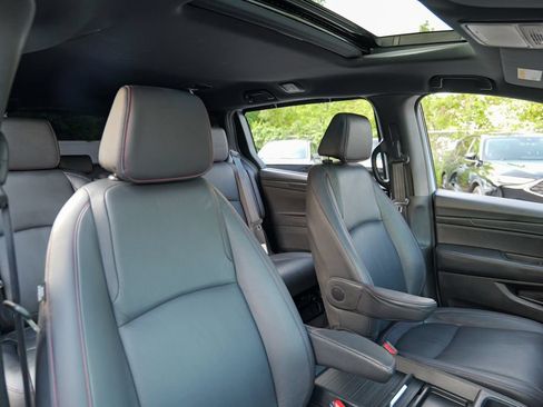 Used 2023 Honda Odyssey Sport image 36