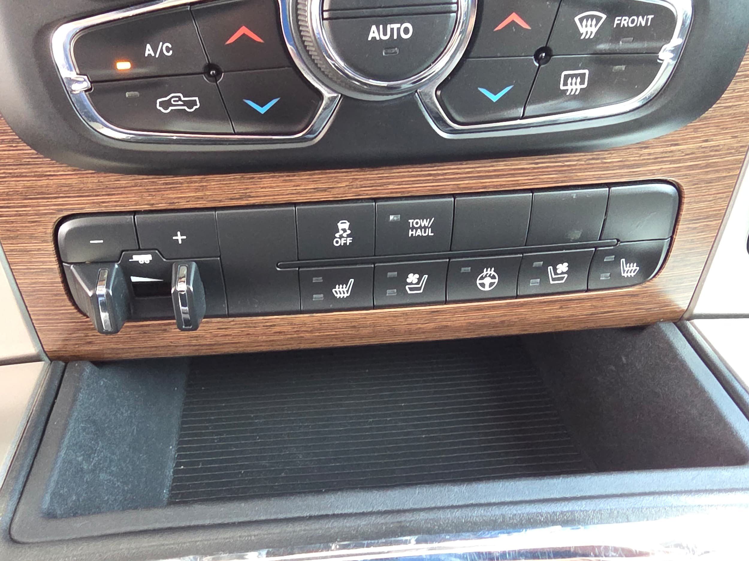 Used 2017 RAM 1500 Laramie w/ Convenience Group RWD image 22