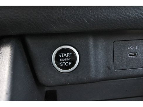 Used 2021 Nissan Rogue SV w/ Premium Package FWD image 28