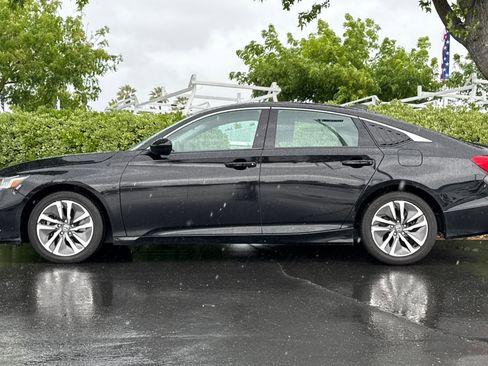 Used 2021 Honda Accord Hybrid image 7