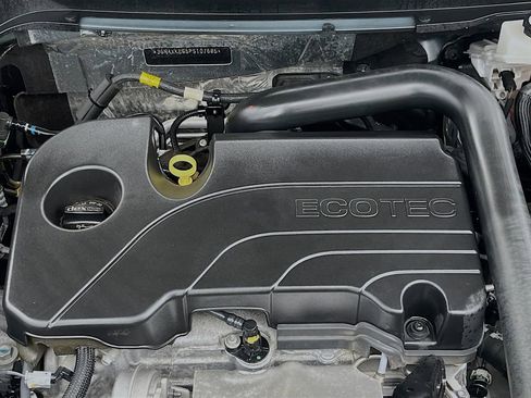 Used 2023 Chevrolet Equinox LT FWD image 28
