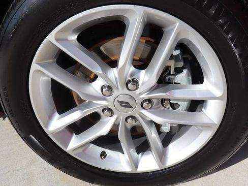 Used 2024 Dodge Durango GT RWD image 45