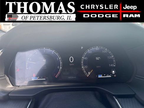 Used 2024 Jeep Grand Cherokee Altitude AWD/4WD image 15