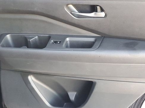 Used 2022 Nissan Pathfinder SV w/ SV Premium Package image 44