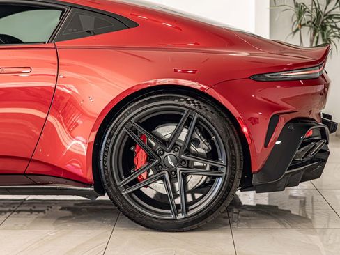 Used 2025 Aston Martin V8 Vantage Coupe image 7