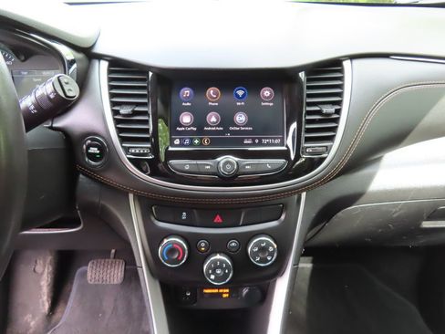 Certified 2022 Chevrolet Trax LT w/ LT Convenience Package AWD/4WD image 16