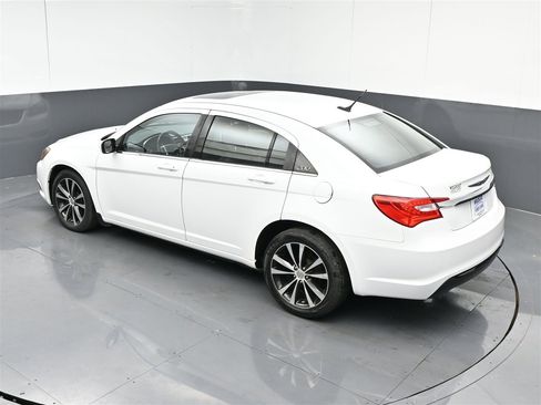 Used 2012 Chrysler 200 S image 26