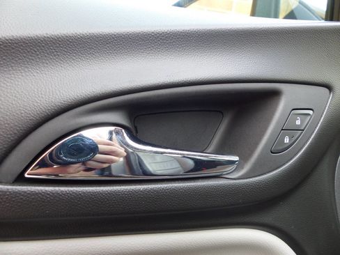 Used 2019 Chevrolet Equinox Premier image 18