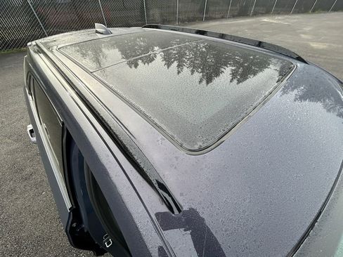 Used 2024 Cadillac XT4 Sport image 28