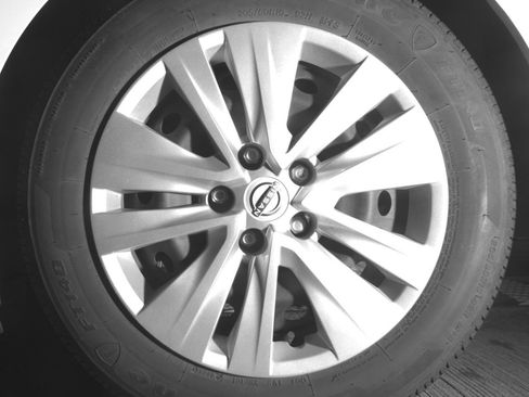 Used 2025 Nissan Sentra S FWD image 14