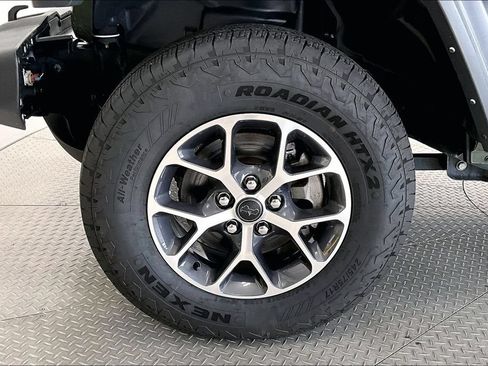 Used 2024 Jeep Wrangler Unlimited Sport AWD/4WD image 8