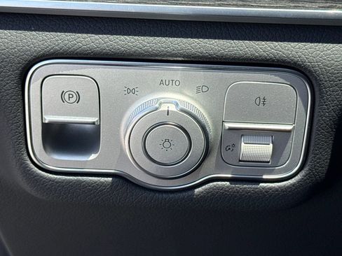Used 2025 Mercedes-Benz GLE 350 4MATIC image 20