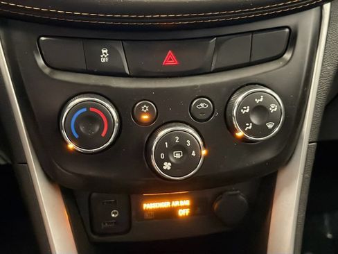 Used 2022 Chevrolet Trax LT w/ Driver Confidence Package AWD/4WD image 20