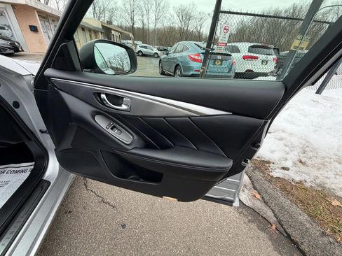 Used 2015 INFINITI Q50 2.0t w/ Moonroof Package image 14