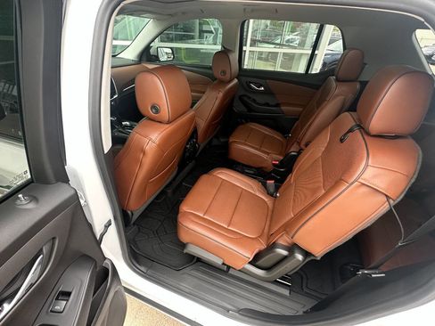 Used 2019 Chevrolet Traverse High Country w/ LPO, Floor Liner Package image 12